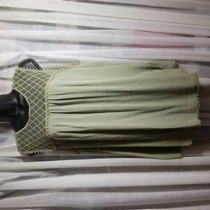 Sz XL Pretty Sage coloured sleeveless top